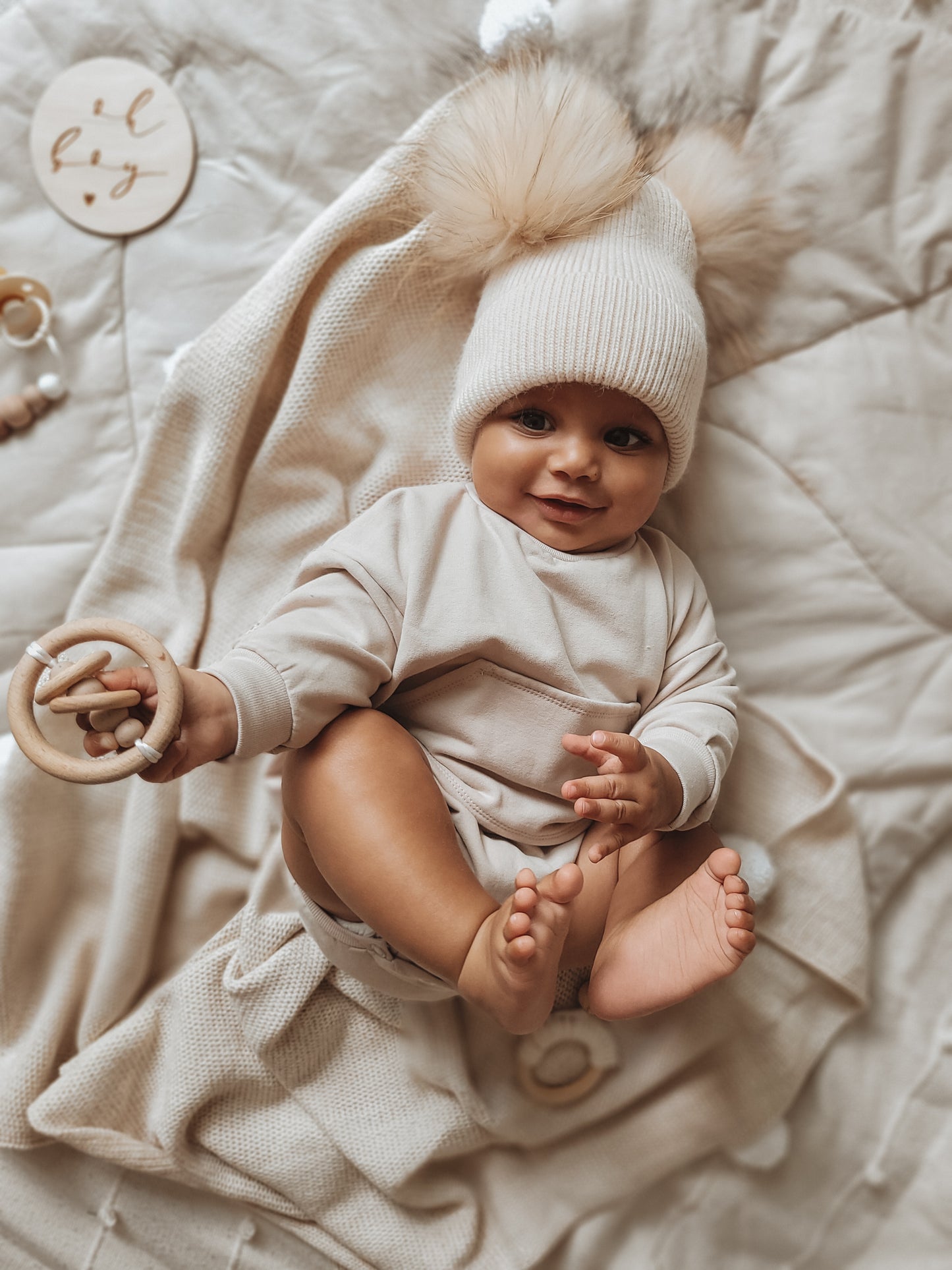 Kids cashmere hat (beige) 2pom-poms