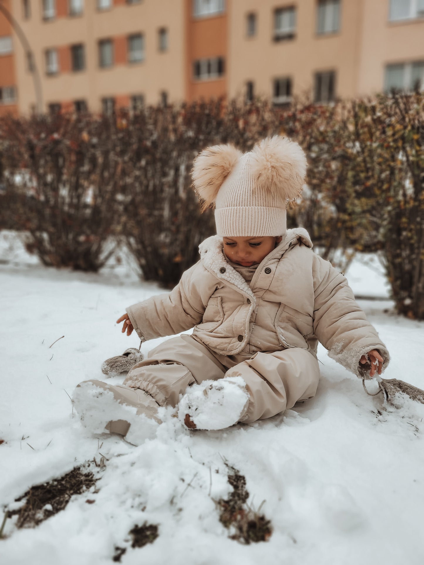 Kids cashmere hat (beige) 2pom-poms
