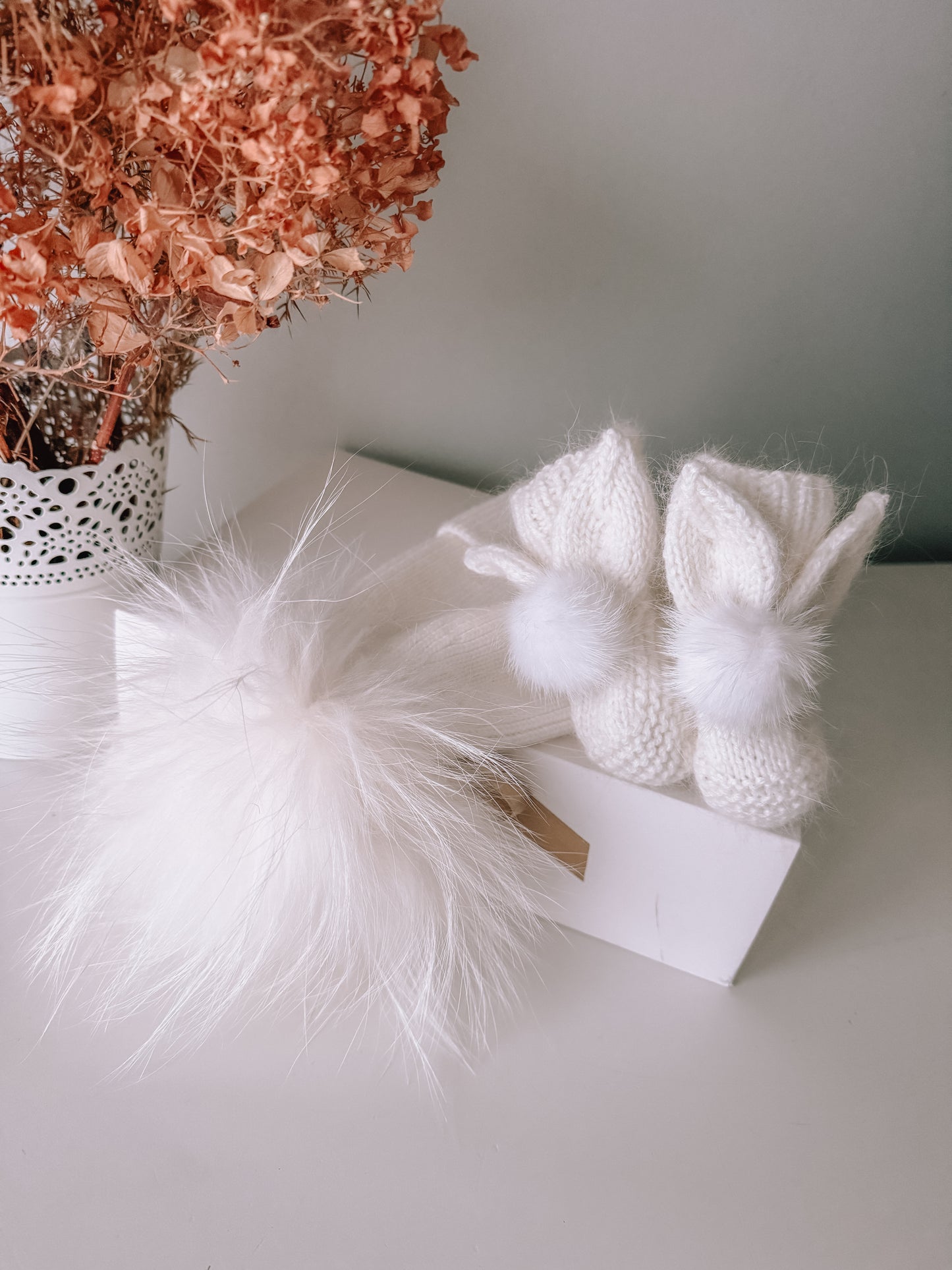 Zaķu zābaciņi + kašmira cepure (0-3m)