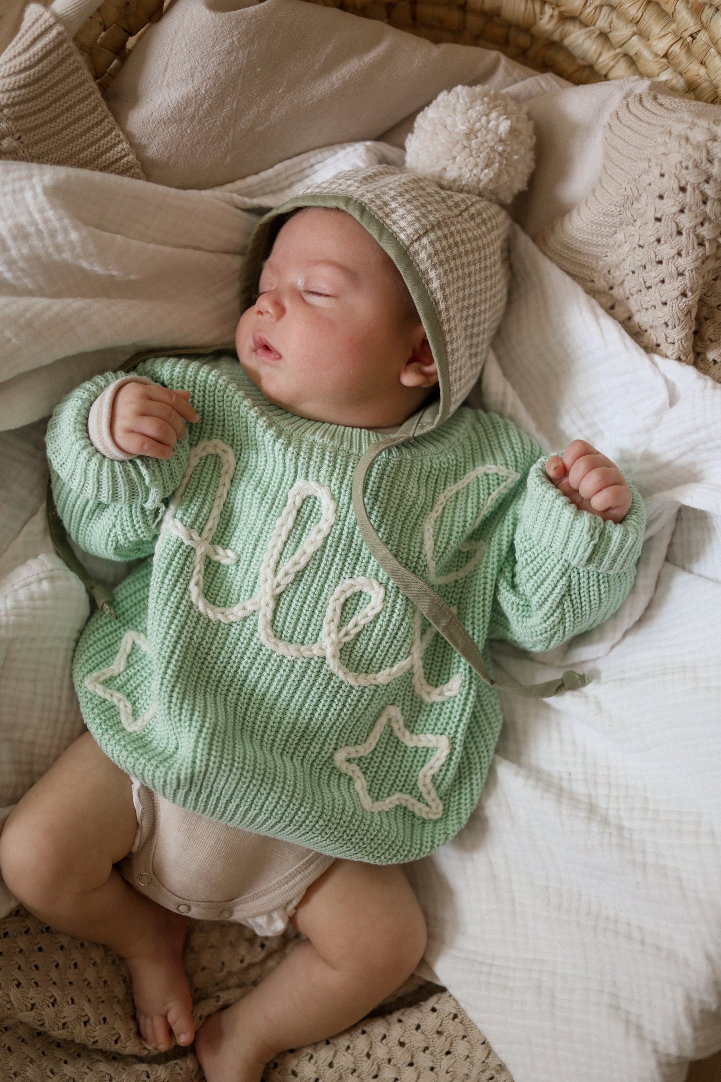 Personalized name sweater (Mint)