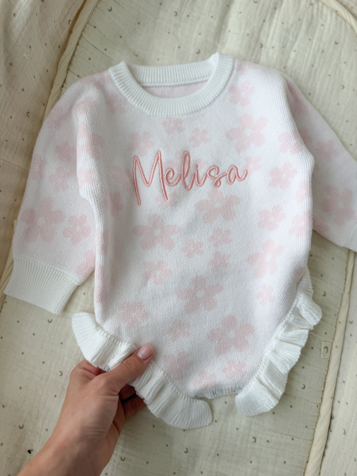 Adīts romperis mazulim – Daisy (iespējams personalizēt)
