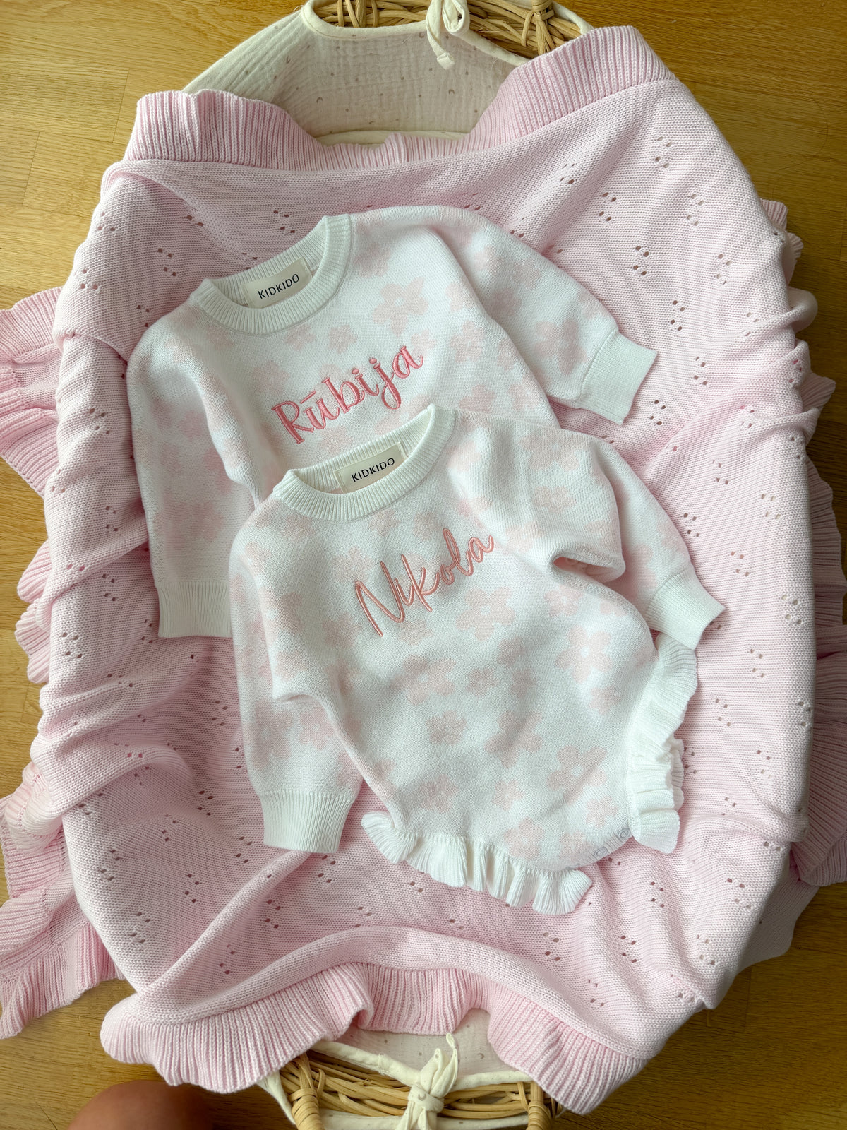 Adīts romperis mazulim – Daisy (iespējams personalizēt)