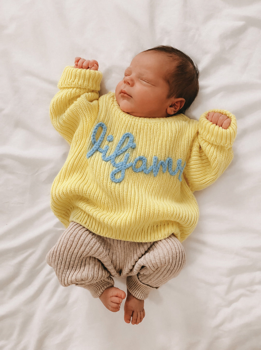 Personalized Kids Sweater with Name (yellow)