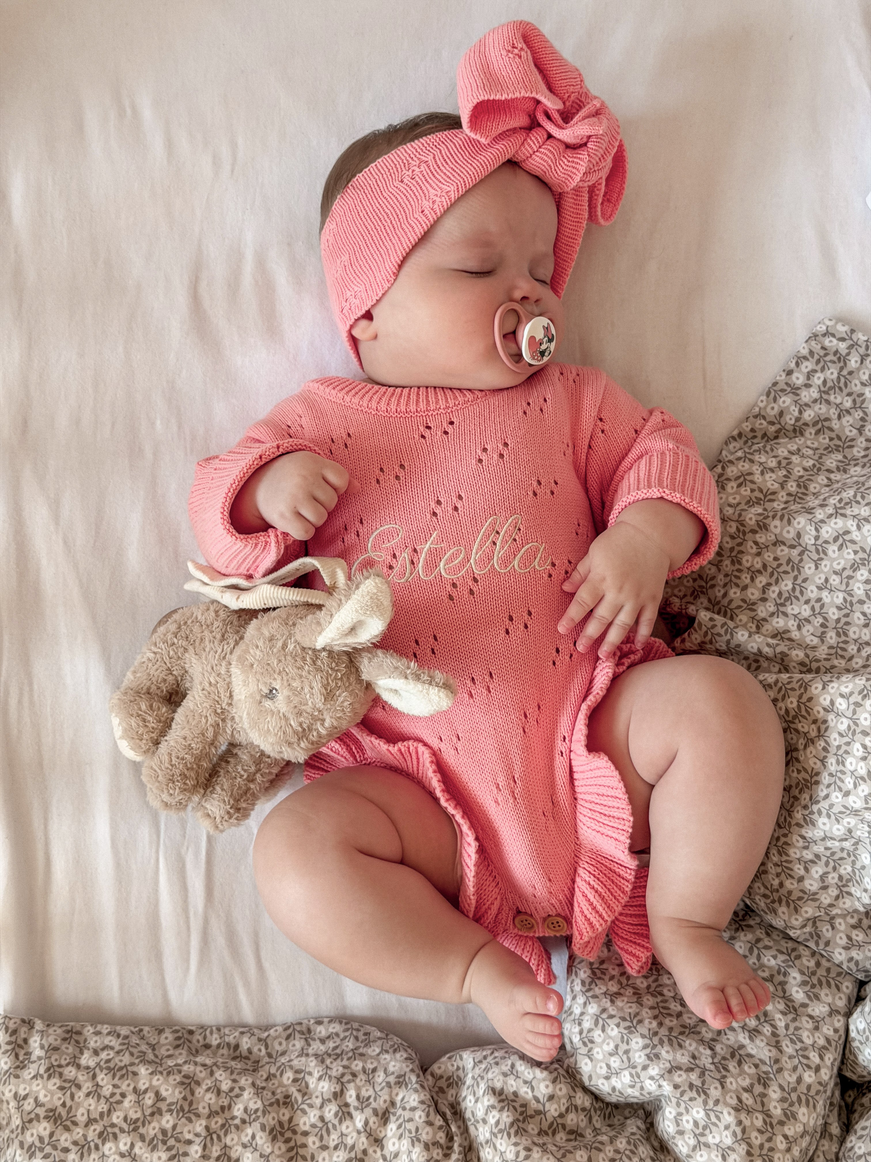 Personalizēts kokvilnas bodijs ar galvas rotu (rozā) 