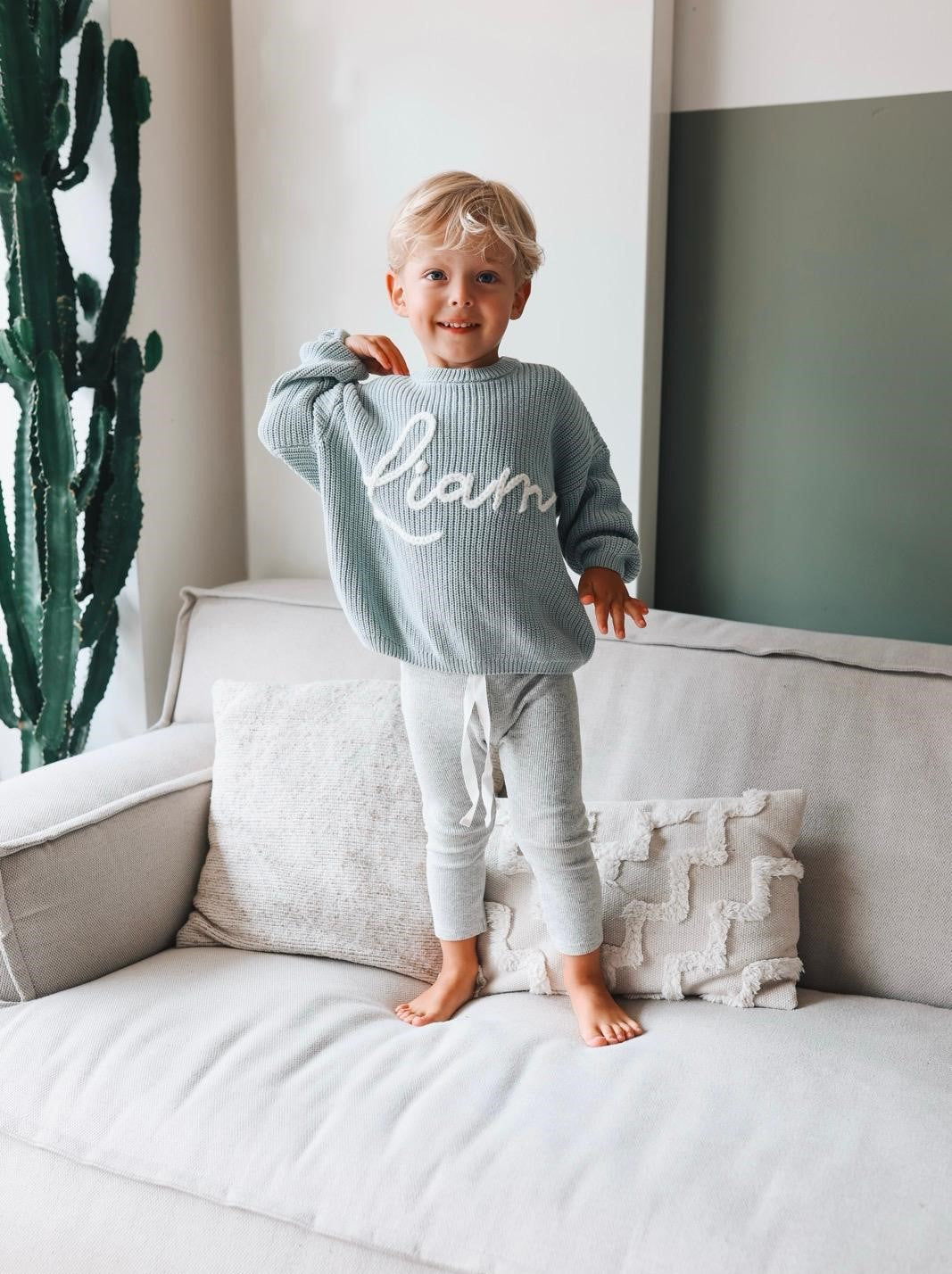 Personalized name sweater (grey-blue)