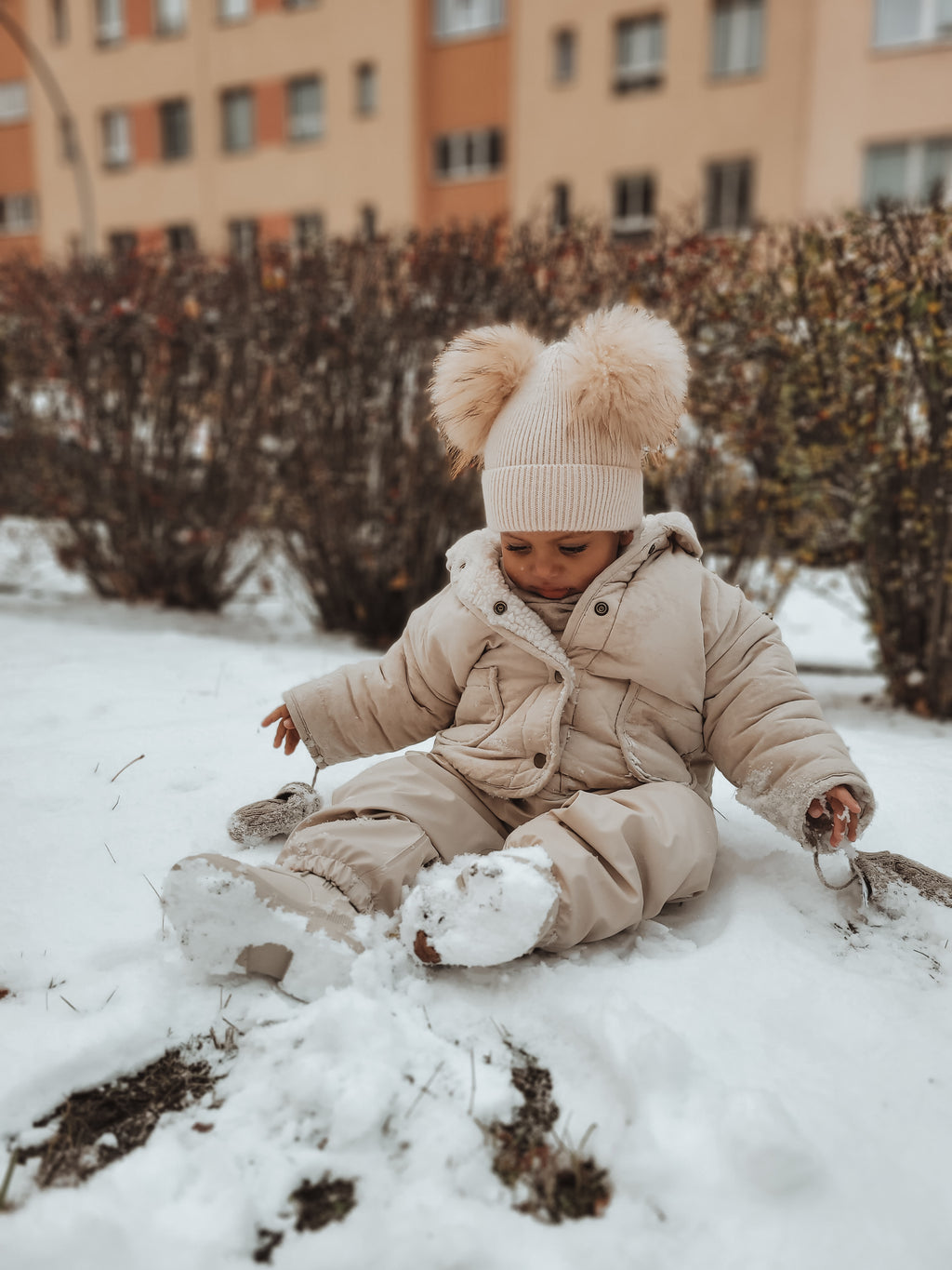 Kids cashmere hat (beige) 2pom-poms