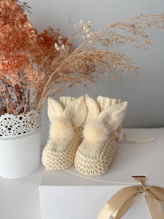 Baby Bunny booties (0-3m)
