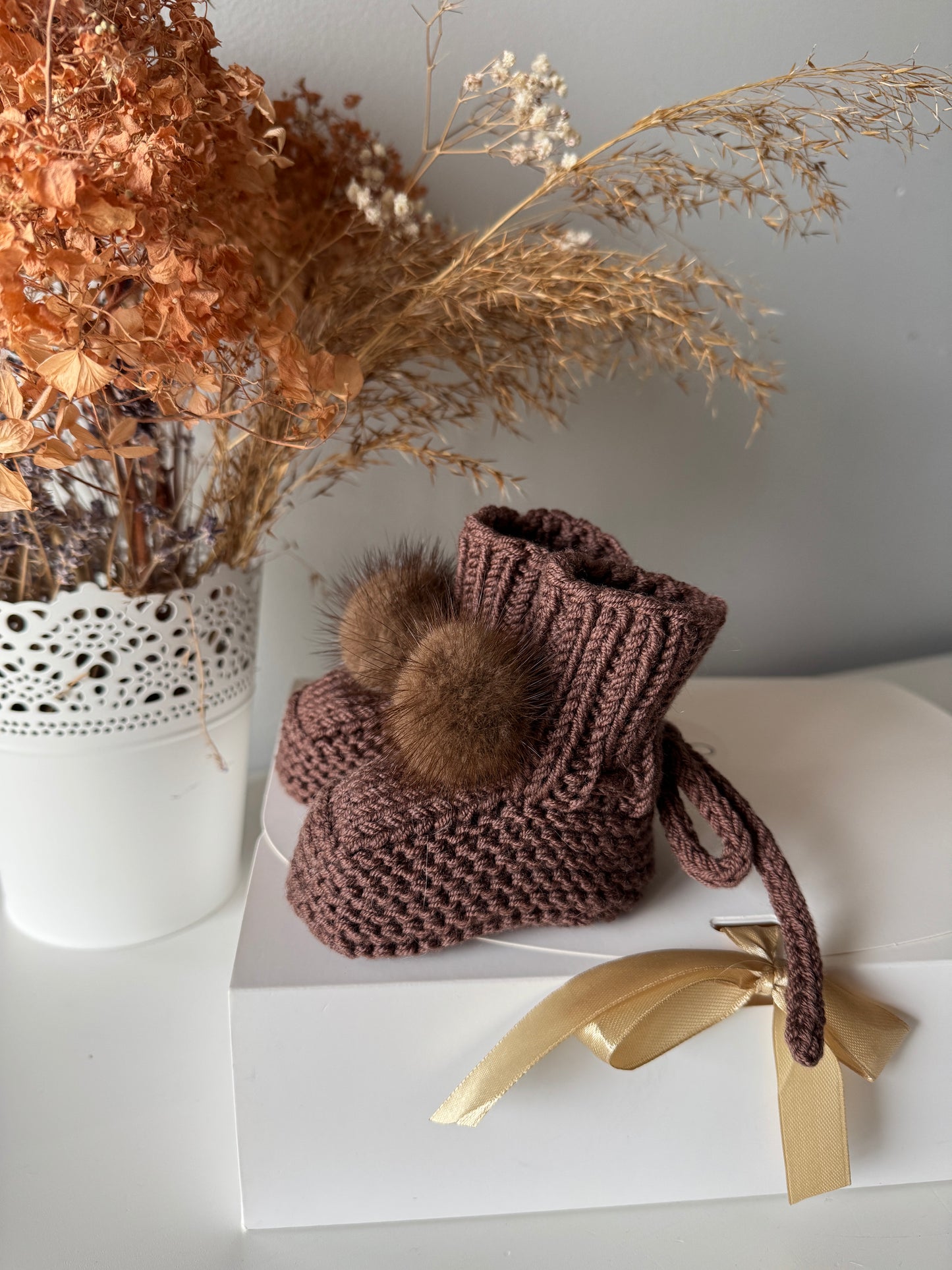 Baby booties (0-3m)