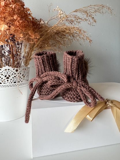 Baby booties (0-3m)