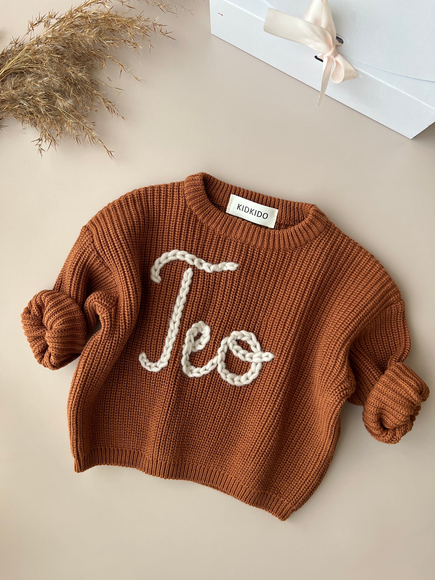 Personalized name sweater (rust)