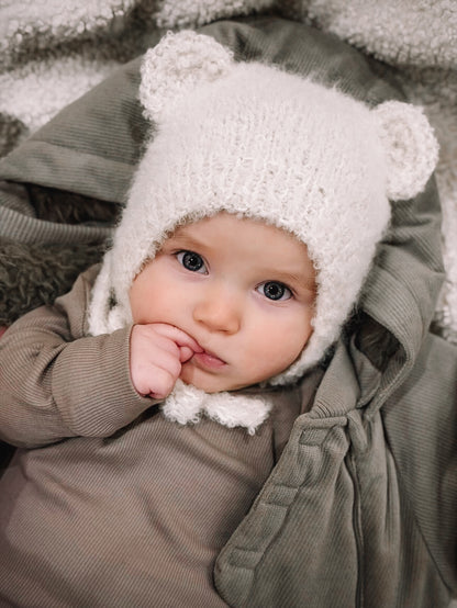 Bear hat (off white)