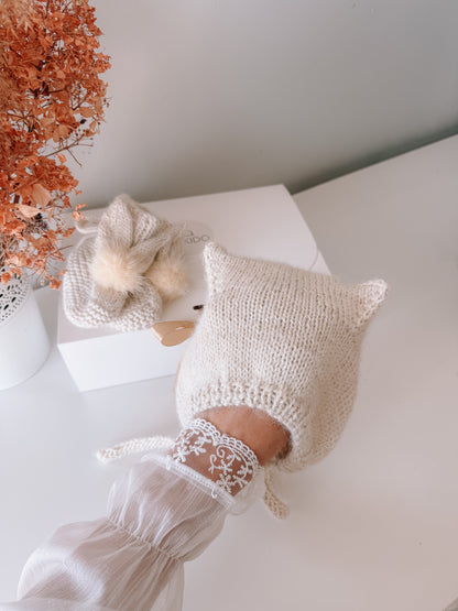 Kitty hat + bunny booties (alpaca off white)