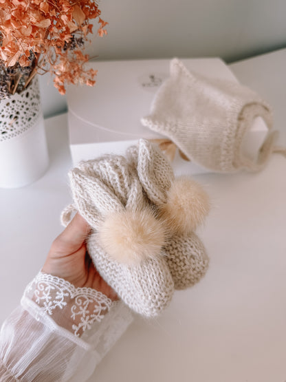 Kitty hat + bunny booties (alpaca off white)