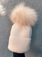 Kids cashmere hat (beige) 1 pom-poms
