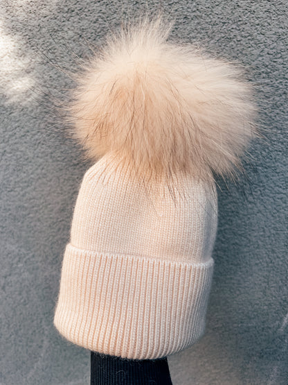 Kids cashmere hat (beige) 1 pom-poms