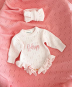 Personalizēts kokvilnas adīts bodijs ar galvas lentu (baby pink)