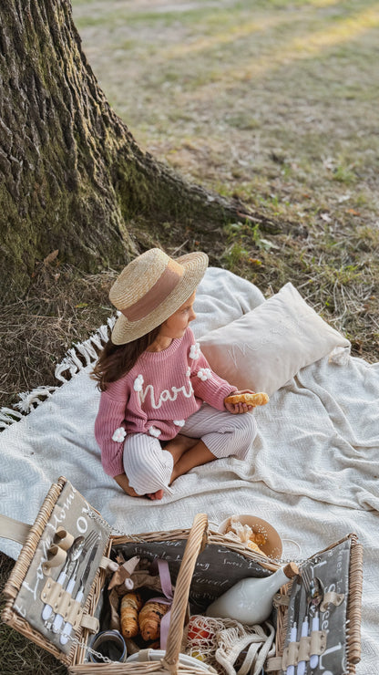 Personalized name sweater (rose)