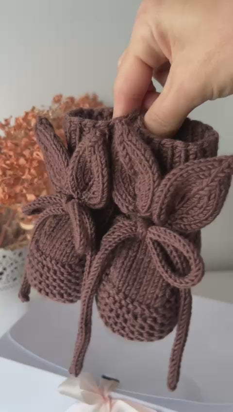 Baby bunny booties (brown)