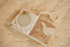 Little Dutch mazā mīkstā aktivitāšu grāmata ´Newborn Naturals´