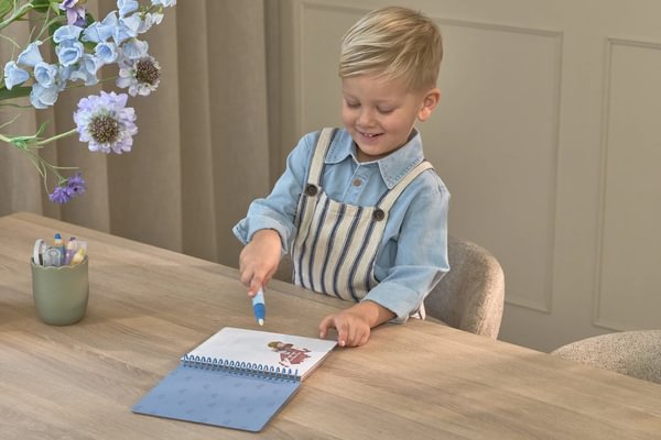 Little Dutch ar ūdeni krāsojamā grāmata "Jim un transportlīdzekļi"