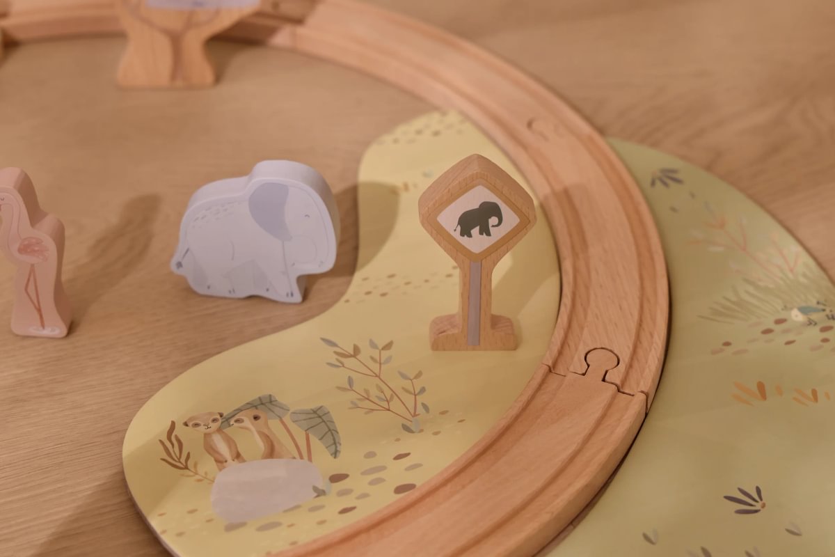 Koka vilcieniņa sliežu ceļš "Safari Friends"